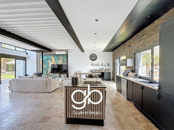 Image No.5-4 Bed House for sale