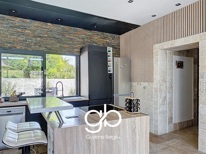 Image No.6-4 Bed House for sale