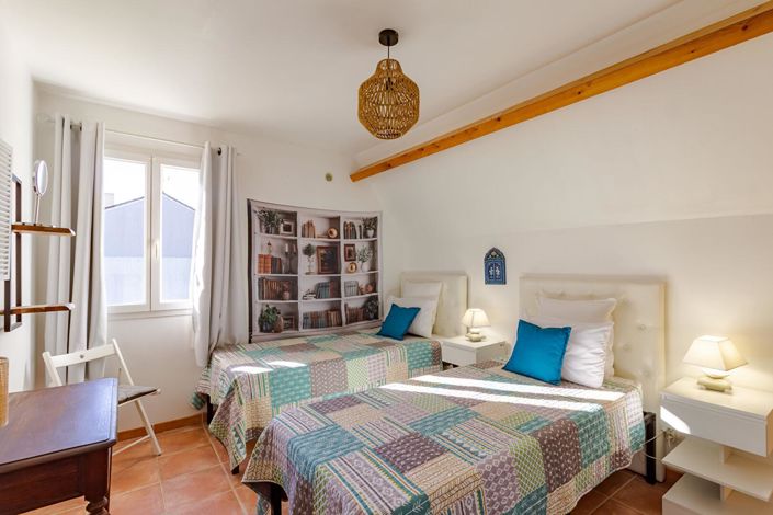 Image No.10-2 Bed House for sale