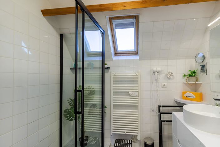 Image No.13-2 Bed House for sale