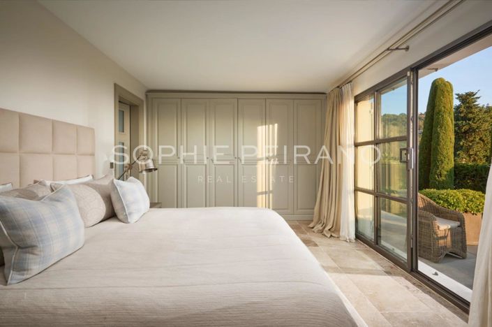 Image No.11-6 Bed House for sale