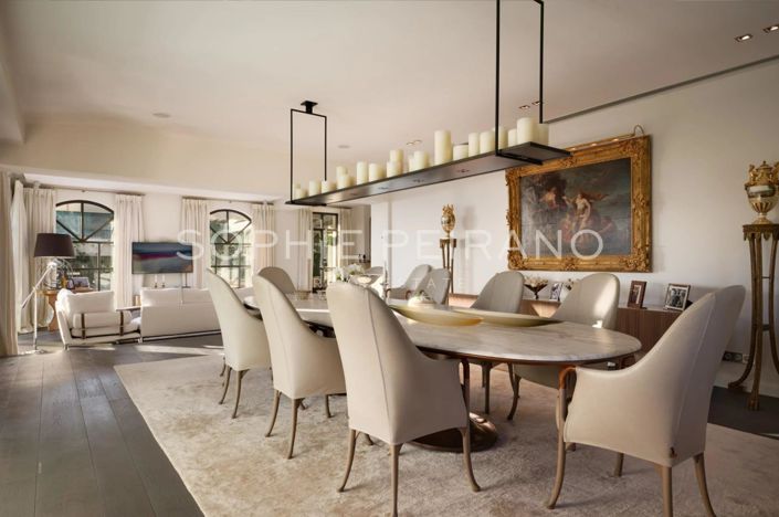 Image No.8-6 Bed House for sale