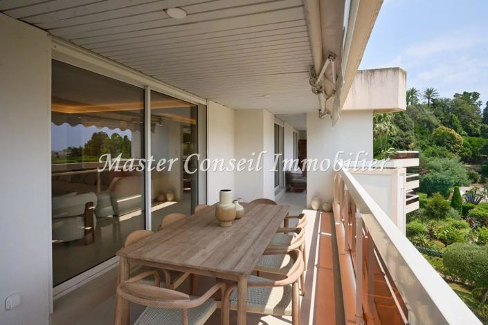 Image No.2-4 Bed Apartment for sale