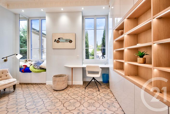 Image No.10-3 Bed Apartment for sale