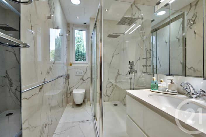 Image No.12-3 Bed Apartment for sale