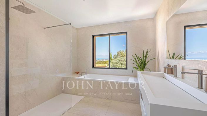 Image No.12-7 Bed House for sale