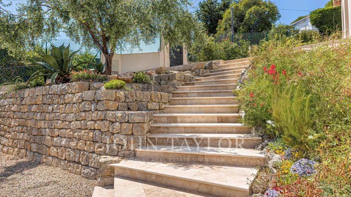 Image No.14-7 Bed House for sale