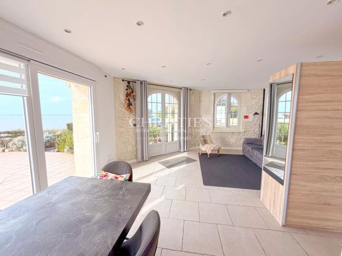 Image No.11-3 Bed Apartment for sale