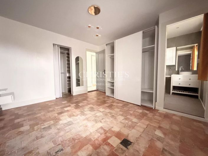 Image No.20-3 Bed Apartment for sale