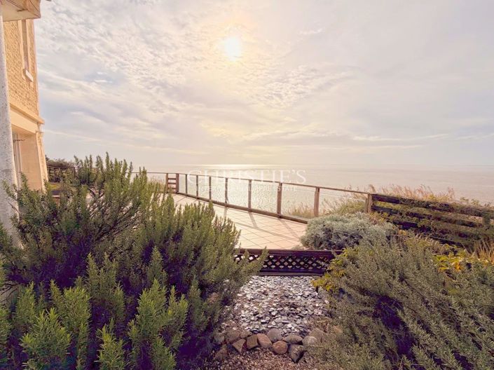 Image No.28-3 Bed Apartment for sale