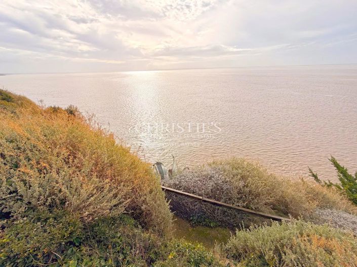 Image No.29-3 Bed Apartment for sale