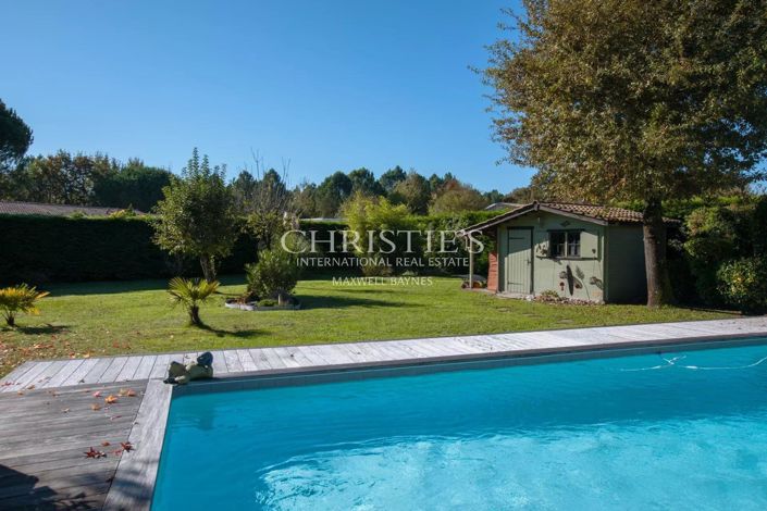 Image No.6-4 Bed House for sale