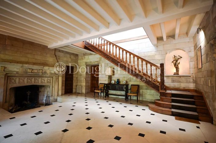 Image No.2-10 Bed House for sale