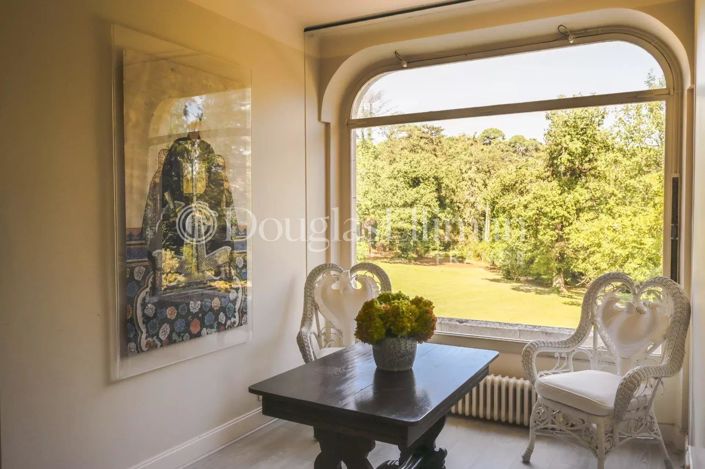 Image No.3-10 Bed House for sale