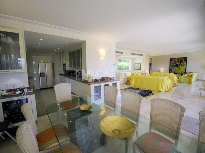 Image No.10-5 Bed House for sale