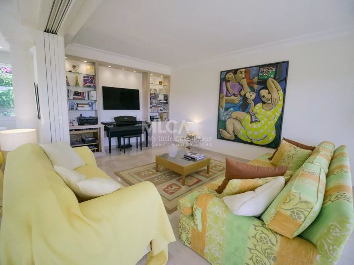 Image No.12-5 Bed House for sale