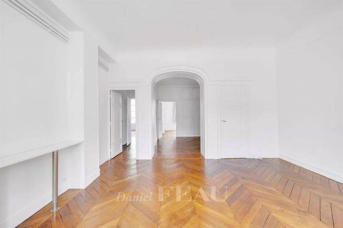 Image No.4-Appartement de 6 chambres à vendre à Versailles