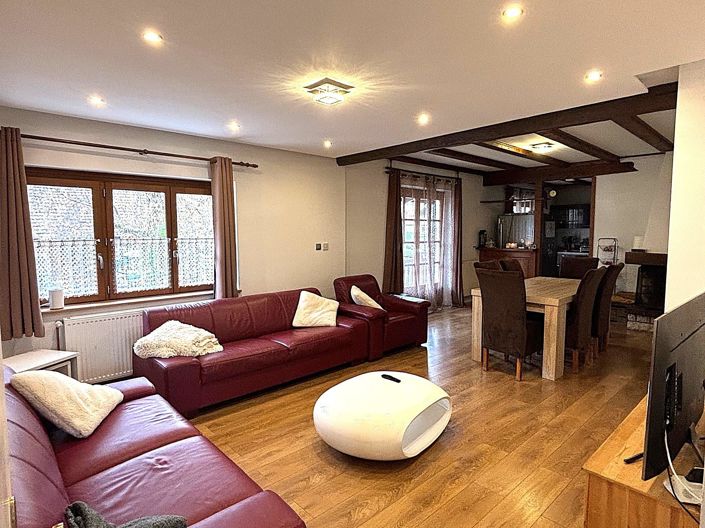 Image No.7-7 Bed House for sale