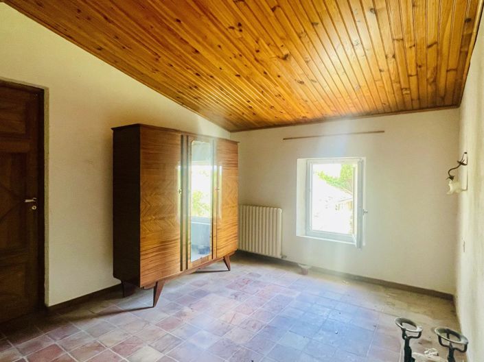 Image No.18-2 Bed House for sale