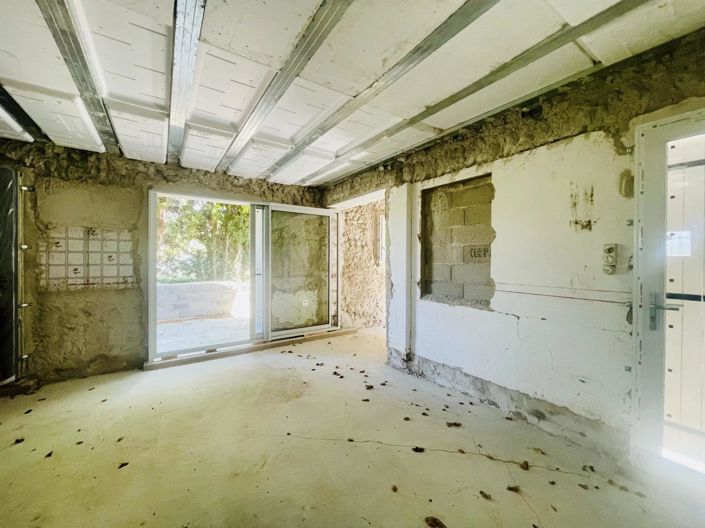 Image No.20-2 Bed House for sale