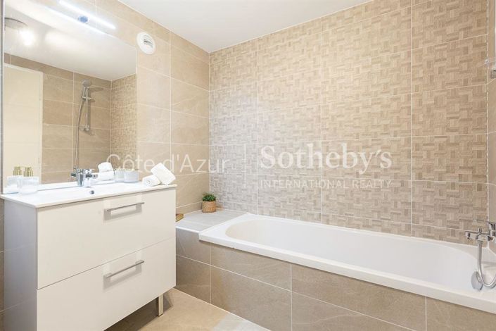 Image No.12-3 Bed Apartment for sale