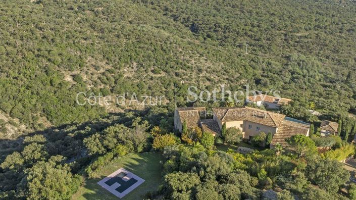 Image No.1-8 Bed Property for sale