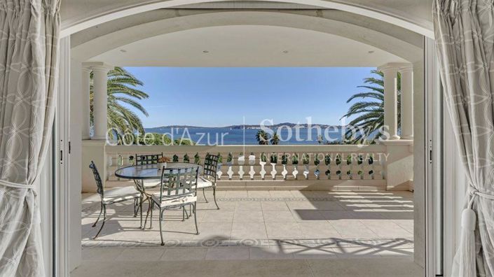 Image No.10-5 Bed Property for sale