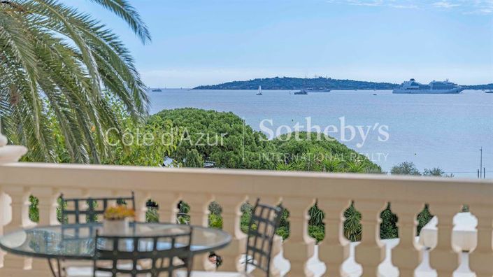 Image No.19-5 Bed Property for sale