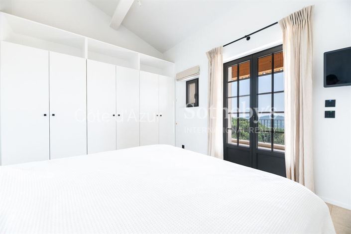 Image No.14-5 Bed House for sale