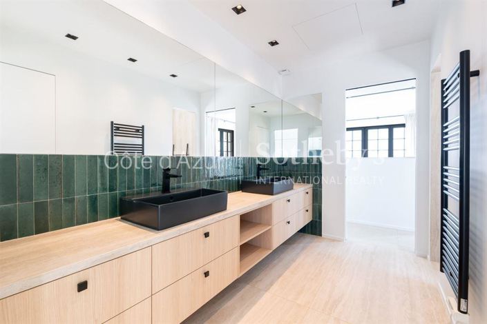 Image No.15-5 Bed House for sale