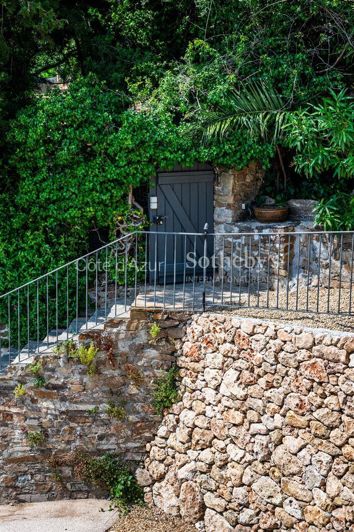 Image No.17-5 Bed House for sale