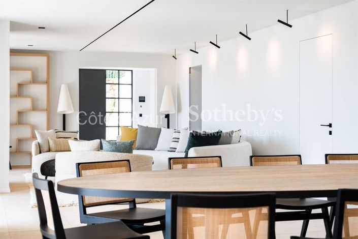 Image No.17-5 Bed House for sale