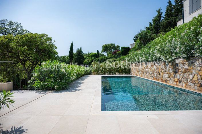 Image No.5-5 Bed House for sale