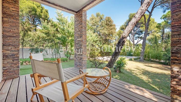 Image No.13-5 Bed Property for sale