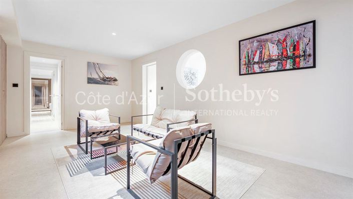 Image No.14-5 Bed Property for sale