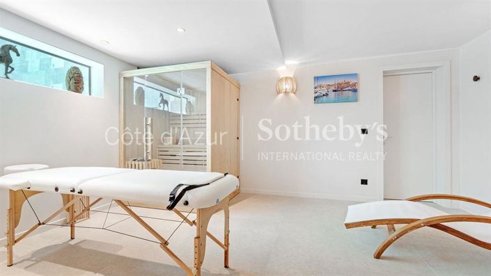 Image No.20-Propriété de 5 chambres à vendre à Sainte-Maxime