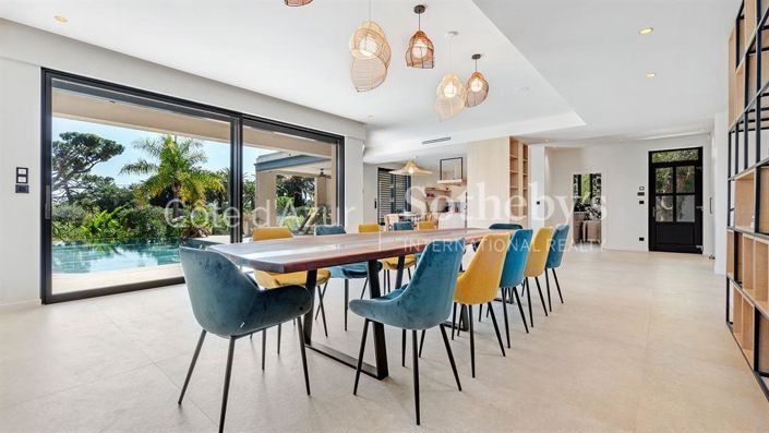 Image No.5-5 Bed Property for sale