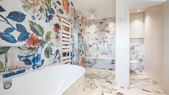 Image No.9-Propriété de 5 chambres à vendre à Sainte-Maxime