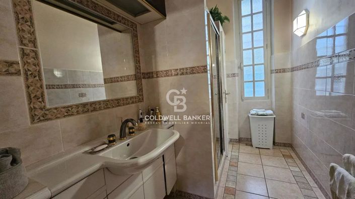 Image No.10-2 Bed House for sale