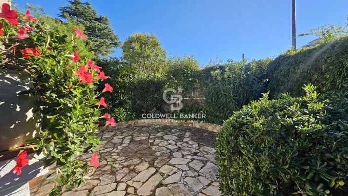 Image No.14-2 Bed House for sale