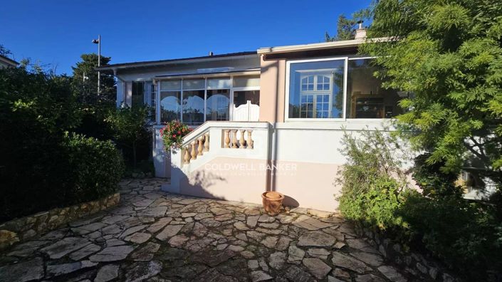 Image No.3-2 Bed House for sale