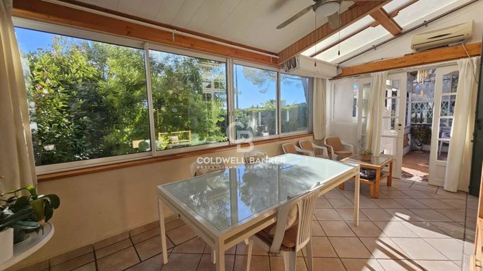 Image No.5-2 Bed House for sale