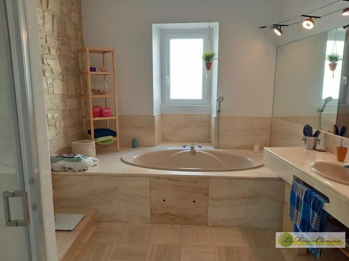 Image No.14-5 Bed House for sale