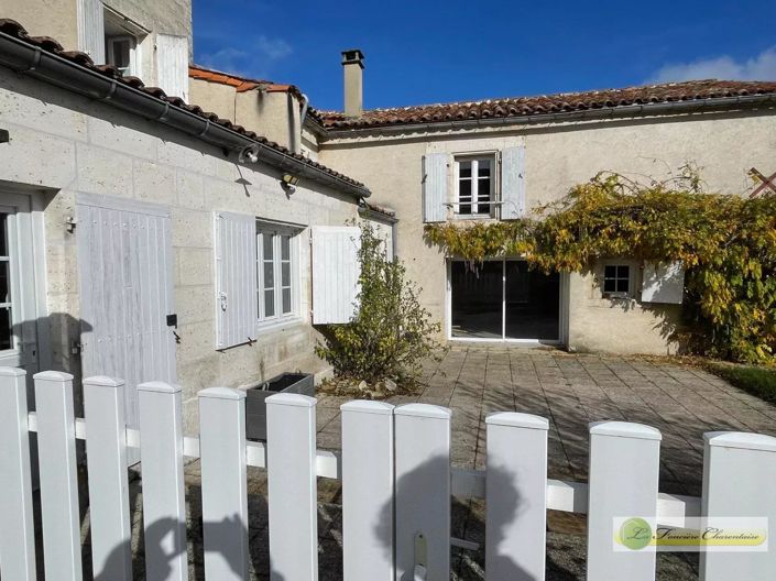 Image No.22-5 Bed House for sale