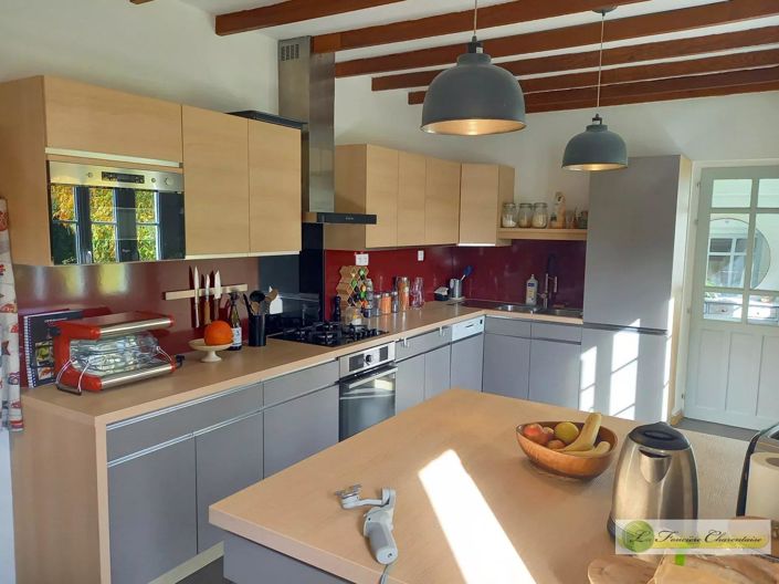 Image No.3-5 Bed House for sale