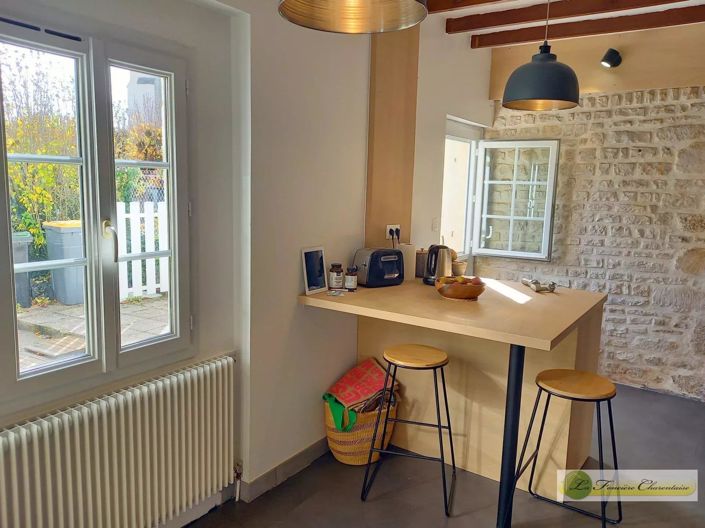 Image No.6-5 Bed House for sale