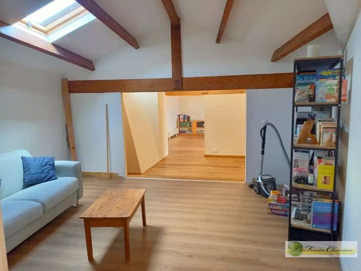 Image No.9-5 Bed House for sale