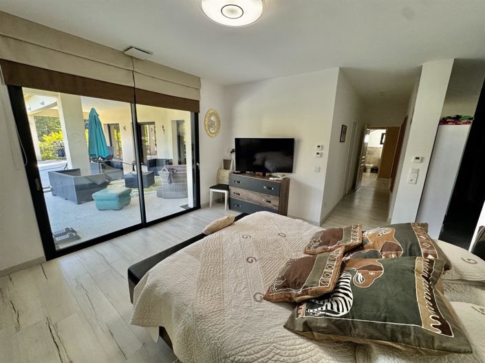 Image No.11-4 Bed House for sale