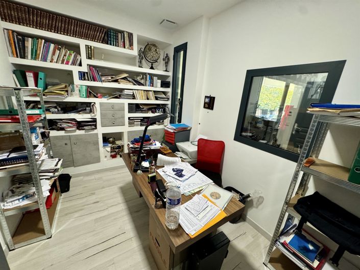 Image No.16-4 Bed House for sale