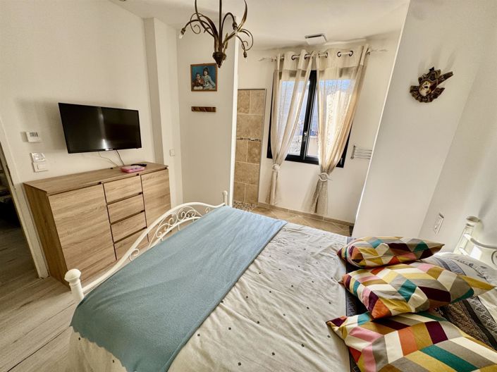 Image No.19-4 Bed House for sale